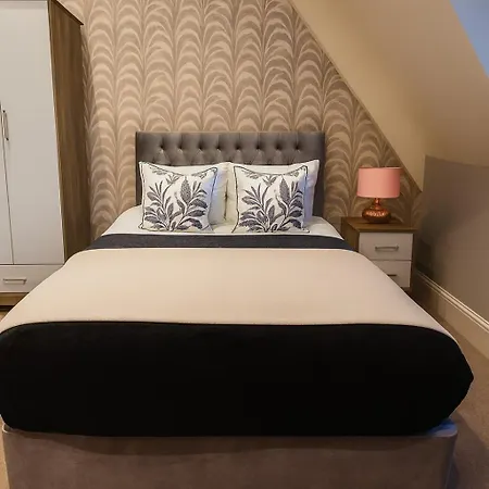 Luxury 2-bed Penthouse In Stunning Views Prime Location Appartement Harrogate
