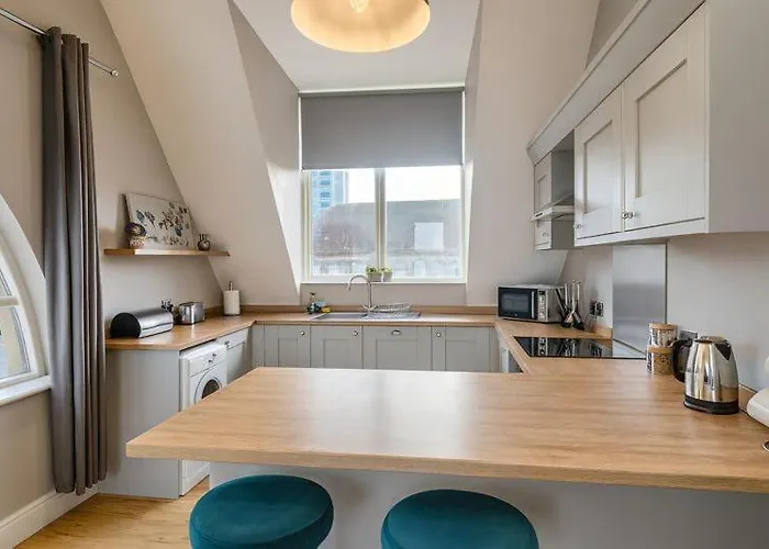 Luxury 2-bed Penthouse In Stunning Views Prime Location Lägenhet Harrogate