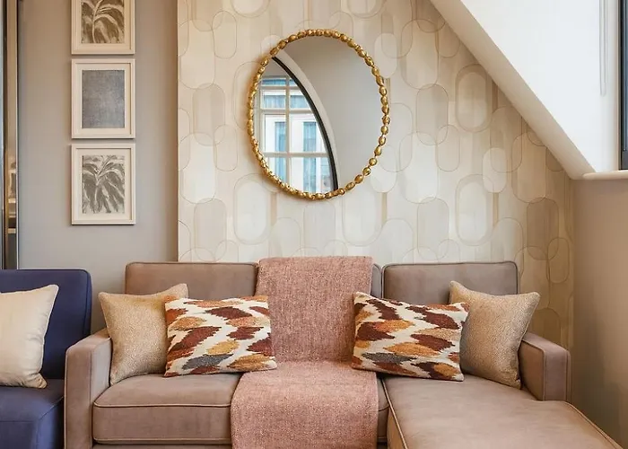 Luxury 2-bed Penthouse In Stunning Views Prime Location Harrogate